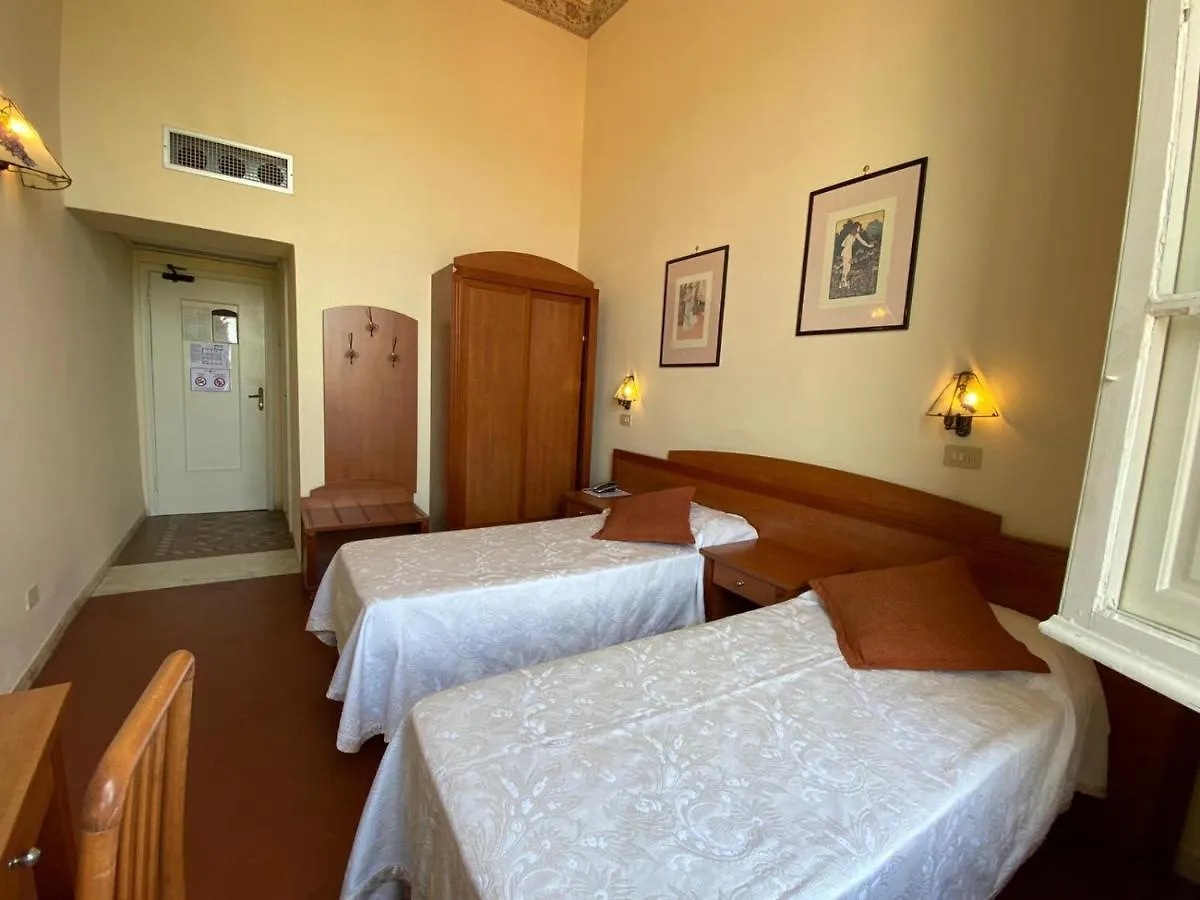 Hotel Italia Marina di Massa Italy