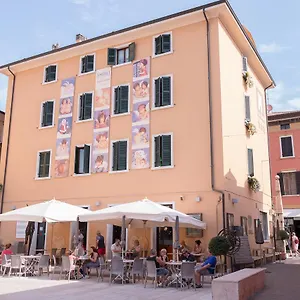 Torre 3*, Garde Italie