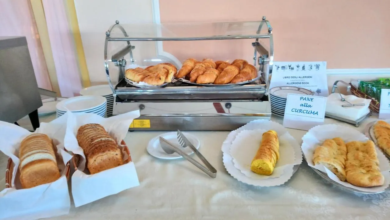 Hotel Italia Marina di Massa Italy