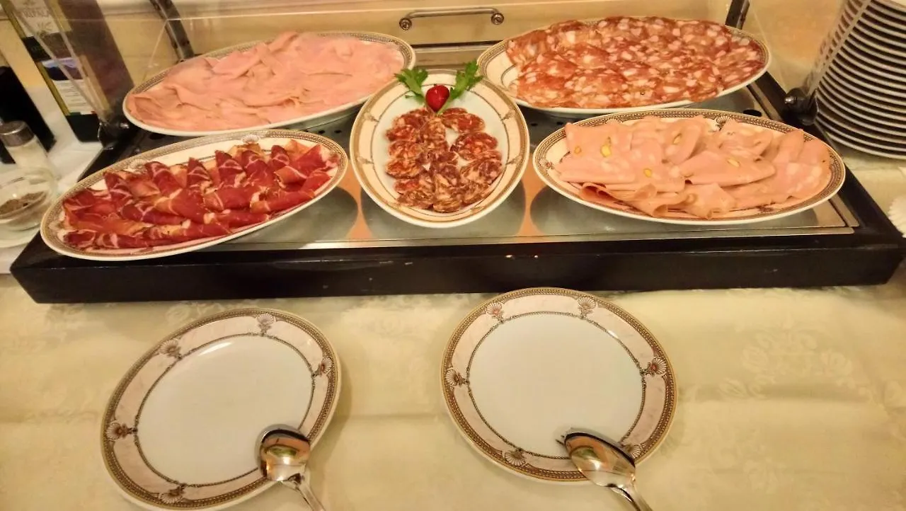 Hotel Italia Marina di Massa 3*,  Italy